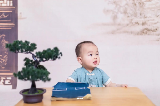 明港怀孕为啥肚子会长毛 明港怀孕为啥肚子会长毛